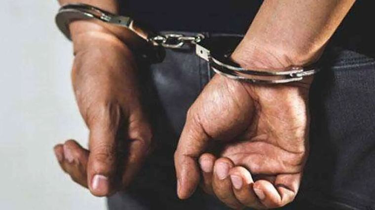 Principal arrested for allegedly demanding bribe for student admissions